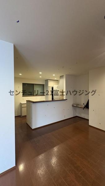 茅ヶ崎市菱沼１丁目の中古一戸建て