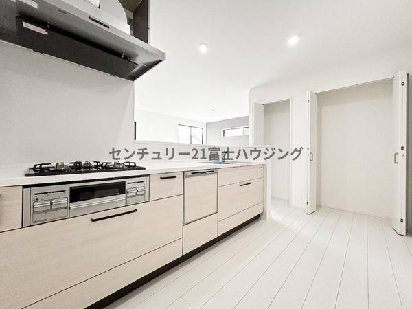 鎌倉市腰越4丁目4期　新築戸建1号棟　全3棟