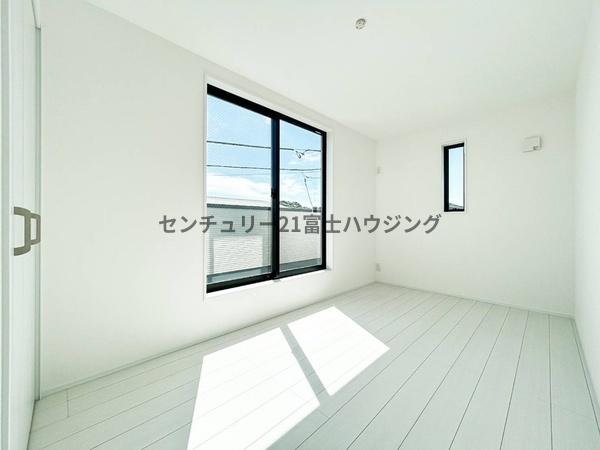 鎌倉市腰越4丁目4期　新築戸建2号棟　全3棟