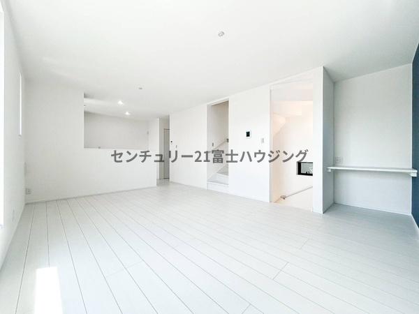 鎌倉市腰越4丁目4期　新築戸建2号棟　全3棟