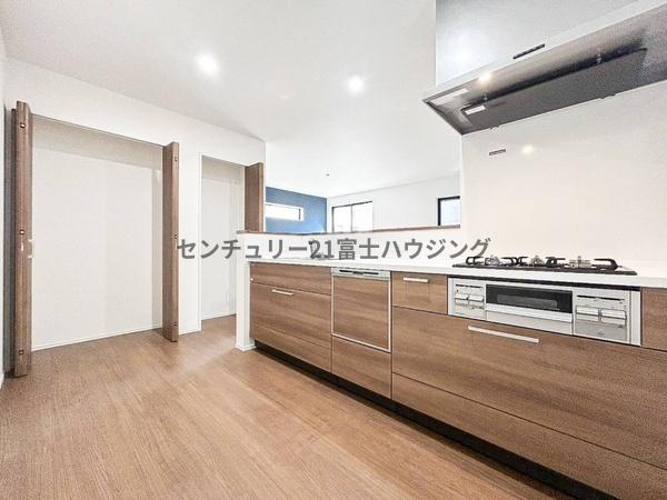 鎌倉市腰越4丁目4期　新築戸建3号棟　全3棟