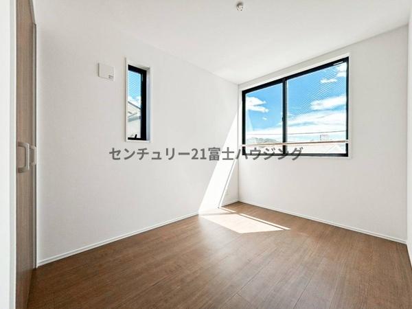 鎌倉市腰越4丁目4期　新築戸建3号棟　全3棟