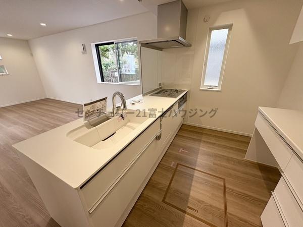 茅ヶ崎市東海岸南4丁目　新築戸建1号棟　全2棟