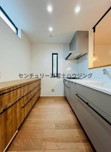 鎌倉市浄明寺4丁目　新築戸建　全1棟