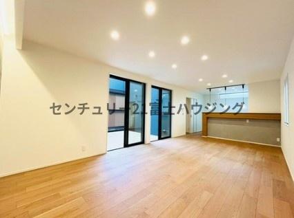 鎌倉市浄明寺4丁目　新築戸建　全1棟