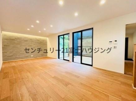 鎌倉市浄明寺4丁目　新築戸建　全1棟