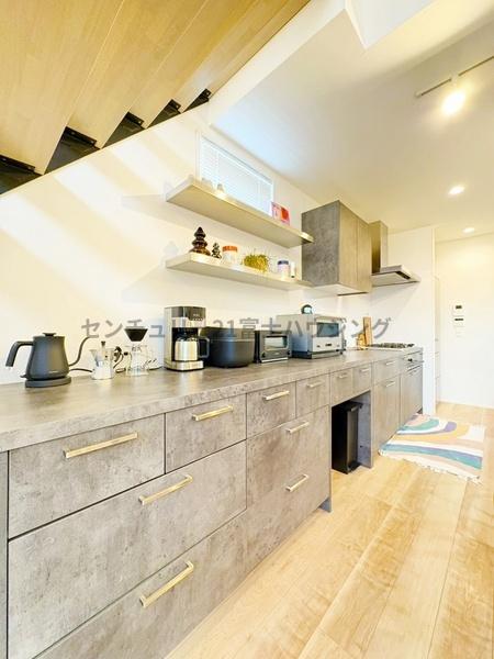 茅ヶ崎市小和田１丁目の中古一戸建て