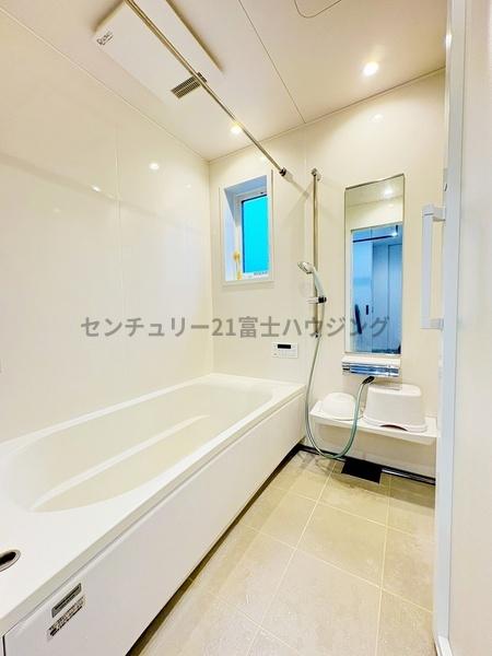 茅ヶ崎市小和田１丁目の中古一戸建て