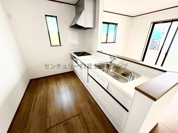 茅ヶ崎市東海岸南4丁目8981番　新築戸建D号棟　全4棟