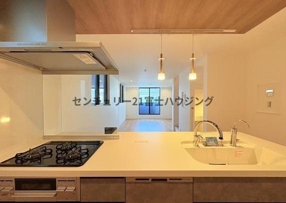 藤沢市鵠沼花沢町　新築戸建2号棟　全3棟