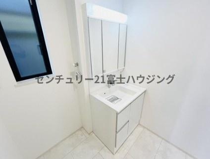 藤沢市大庭5428番　新築戸建1号棟　全2棟