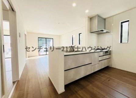 藤沢市大庭5428番　新築戸建1号棟　全2棟