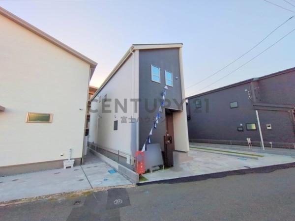 藤沢市羽鳥5丁目　新築戸建1号棟　全3棟
