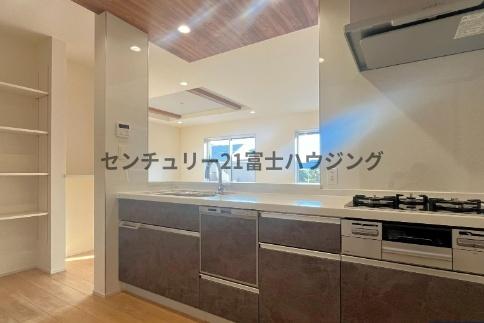 茅ヶ崎市高田3丁目　新築戸建2号棟　全2棟