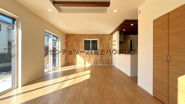 茅ヶ崎市高田3丁目　新築戸建2号棟　全2棟