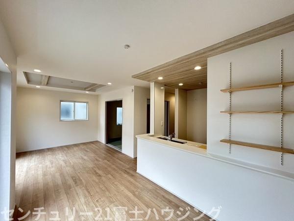 茅ヶ崎市南湖4丁目　新築戸建1号棟　全2棟