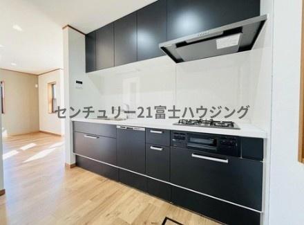 藤沢市白旗４丁目の中古一戸建て