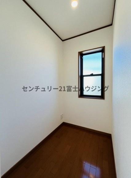 藤沢市白旗４丁目の中古一戸建て