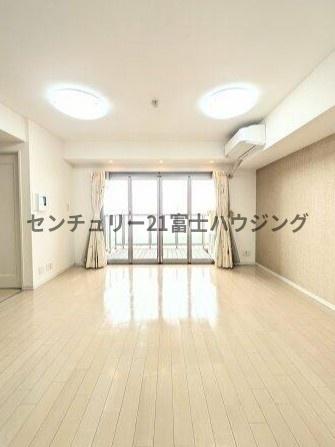 グランシティ湘南海岸マリナージュスクエア