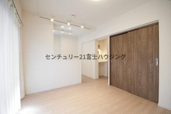 クリオ藤沢伍番館