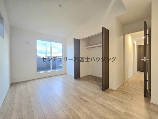 藤沢市菖蒲沢　新築戸建2号棟　全3棟