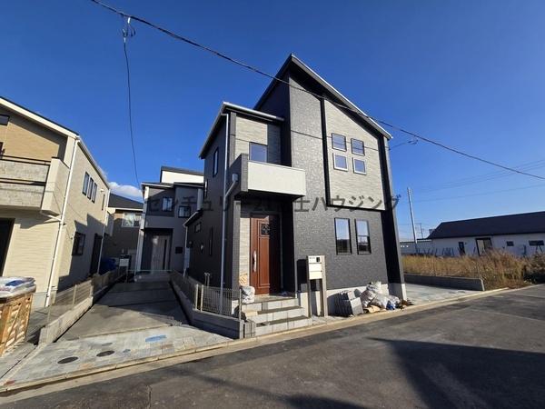 藤沢市菖蒲沢　新築戸建2号棟　全3棟