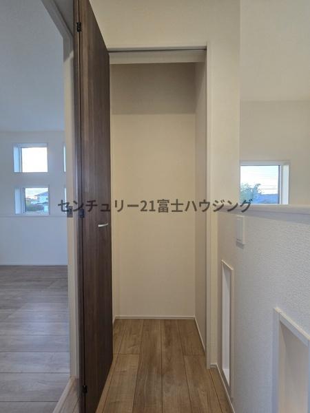 藤沢市菖蒲沢　新築戸建2号棟　全3棟