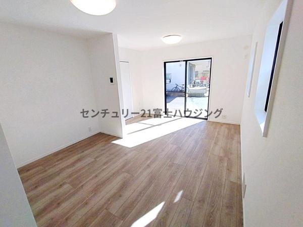 茅ヶ崎市柳島海岸　中古戸建