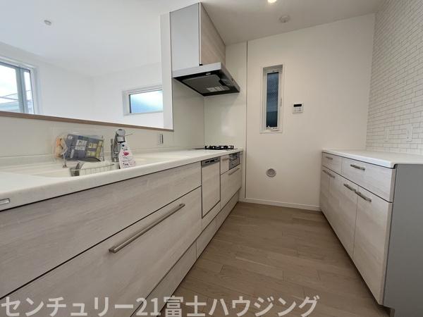 茅ヶ崎市香川5丁目　新築戸建1号棟　全11棟