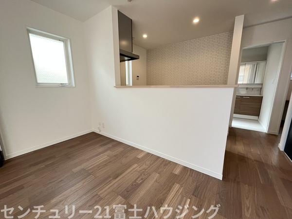 茅ヶ崎市香川5丁目　新築戸建2号棟　全11棟