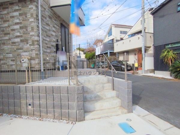 茅ヶ崎市平和町1期　新築戸建2号棟　全2棟