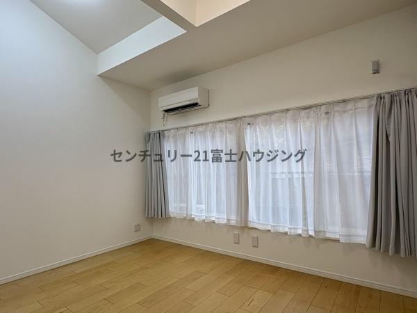 藤沢市片瀬目白山の中古一戸建て