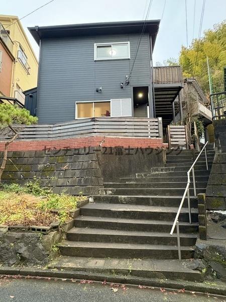 藤沢市片瀬目白山　中古戸建