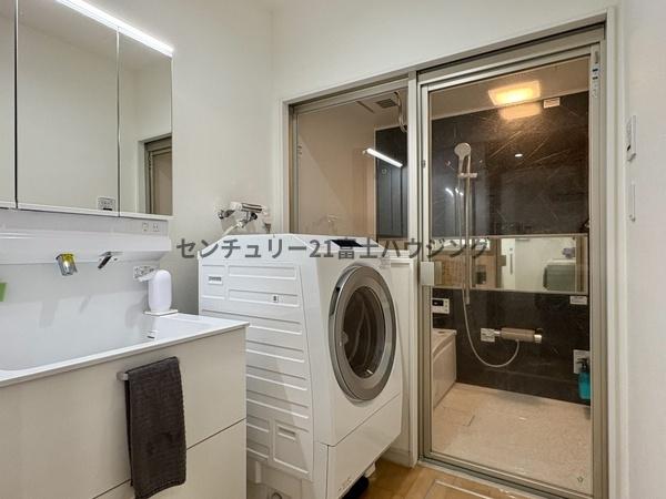 藤沢市片瀬目白山の中古一戸建て