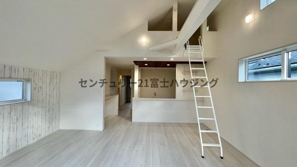 茅ヶ崎市松が丘2丁目　新築戸建1号棟　全2棟