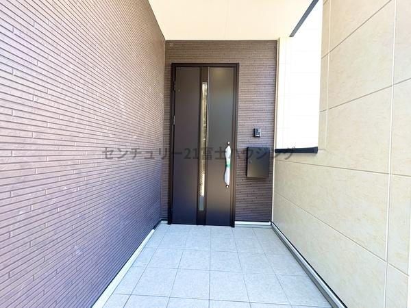 茅ヶ崎市高田2期　新築戸建2号棟　全3棟