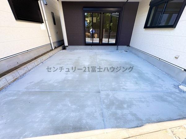 茅ヶ崎市高田2期　新築戸建2号棟　全3棟
