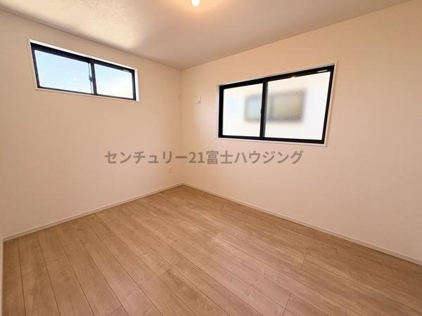 茅ヶ崎市高田１丁目の新築一戸建