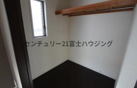 藤沢市鵠沼神明４丁目の中古一戸建て