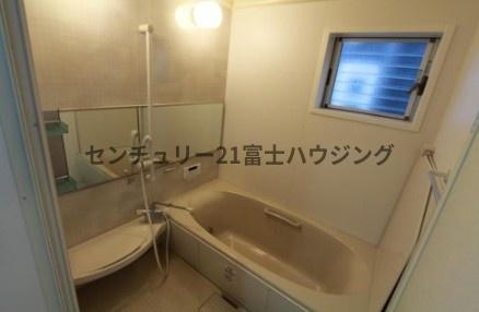 藤沢市鵠沼神明４丁目の中古一戸建て