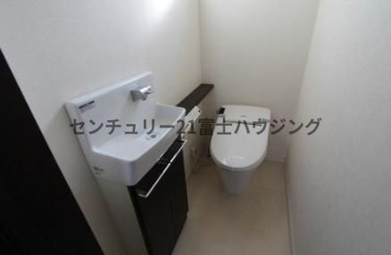 藤沢市鵠沼神明４丁目の中古一戸建て