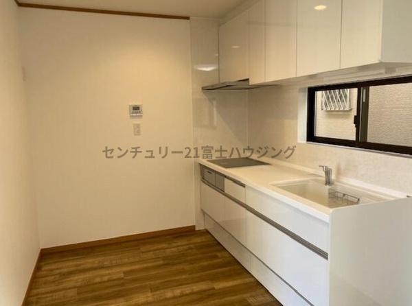茅ヶ崎市高田４丁目の中古一戸建