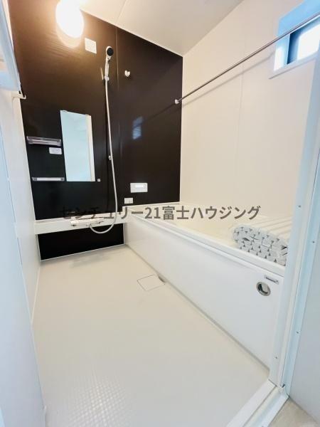 茅ヶ崎市旭が丘3期　新築戸建2号棟　全3棟
