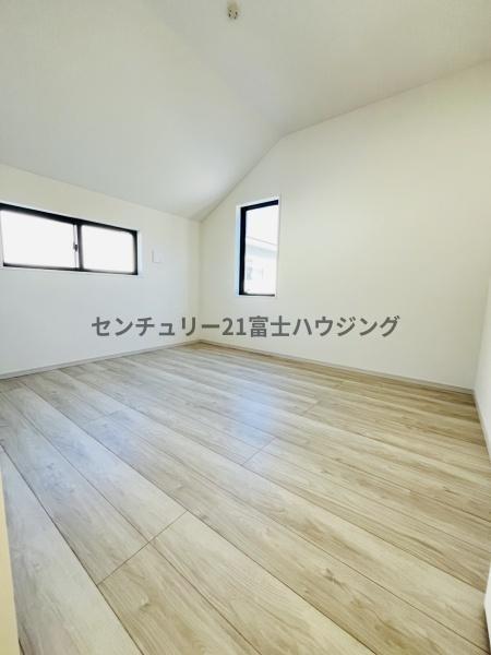 茅ヶ崎市旭が丘3期　新築戸建2号棟　全3棟