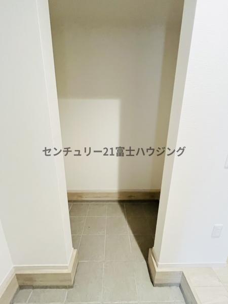茅ヶ崎市旭が丘3期　新築戸建2号棟　全3棟