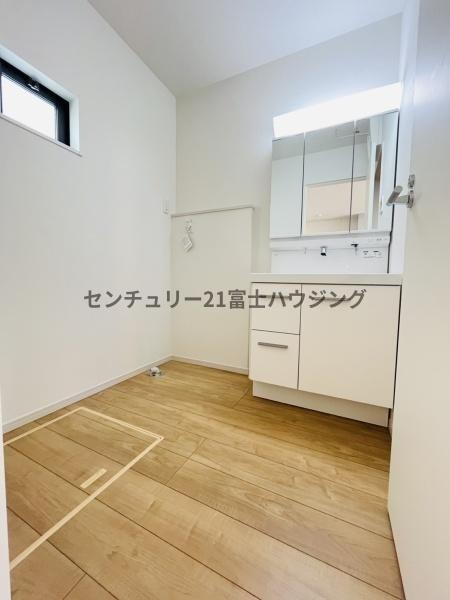 茅ヶ崎市旭が丘3期　新築戸建3号棟　全3棟