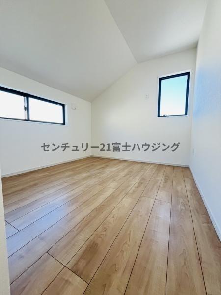 茅ヶ崎市旭が丘3期　新築戸建3号棟　全3棟