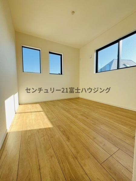 茅ヶ崎市旭が丘3期　新築戸建3号棟　全3棟