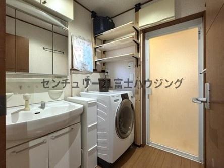藤沢市片瀬海岸3丁目　中古戸建