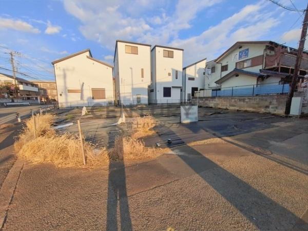 藤沢市善行1丁目　条件無売地　全1区画